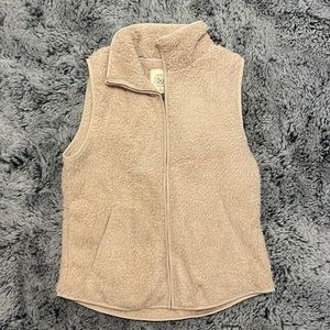 Like new Sherpa vest
